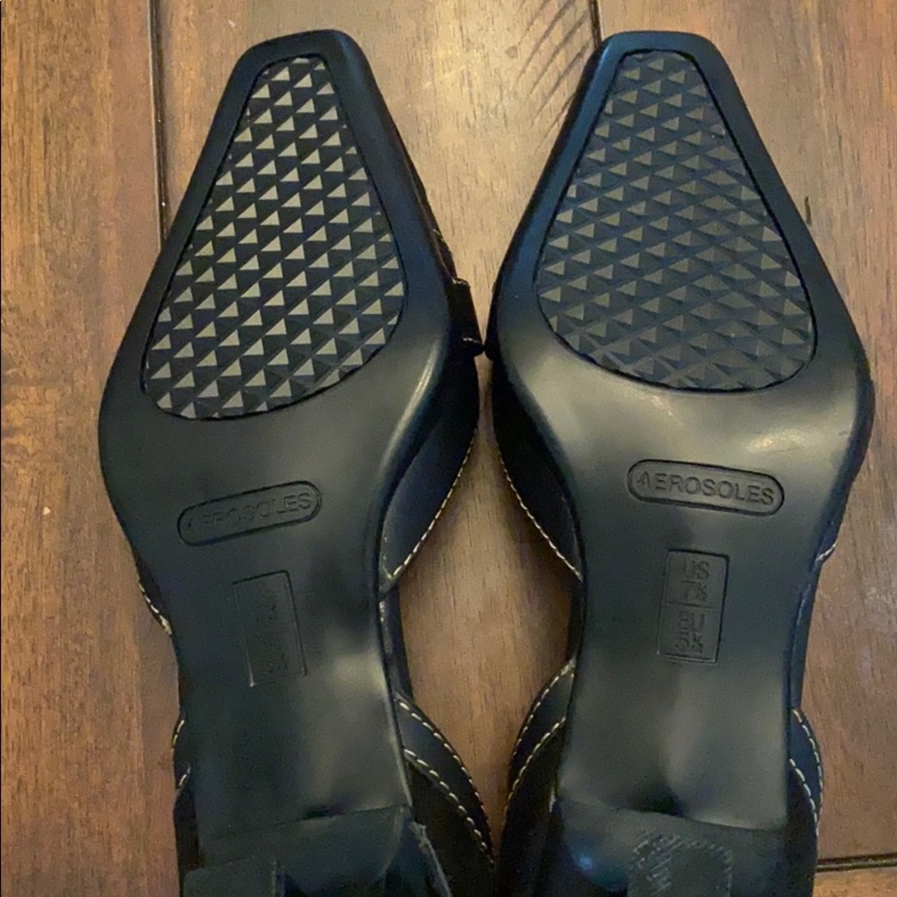 Shoes - Picture 4 of 4